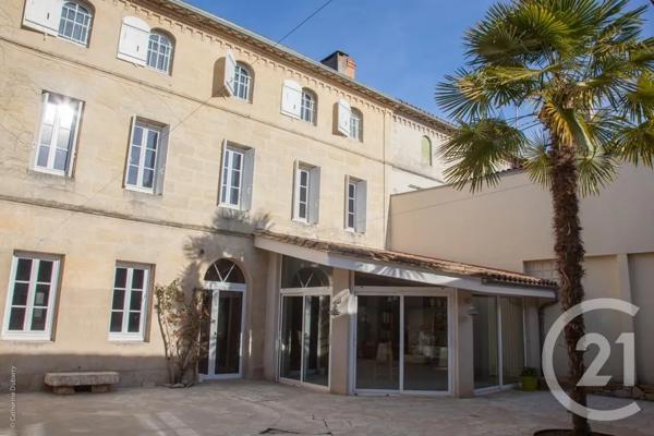 Maison à vendre  8 pièces - 332,30 m 2   MONTPON MENESTEROL  - 24