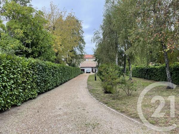 Maison à vendre  8 pièces - 332,30 m 2   MONTPON MENESTEROL  - 24