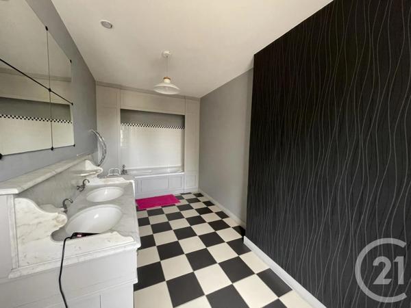 Maison à vendre  8 pièces - 332,30 m 2   MONTPON MENESTEROL  - 24