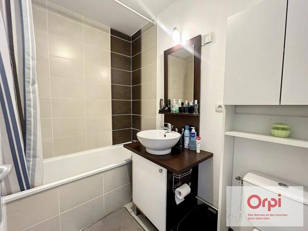 Appartement à louer    1 pièce • 28,19 m2    Montluçon