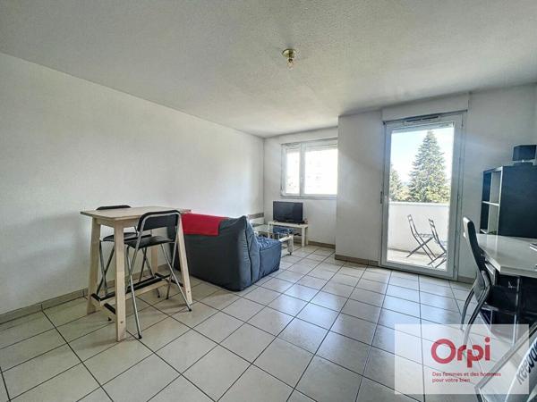 Appartement à louer    1 pièce • 28,19 m2    Montluçon
