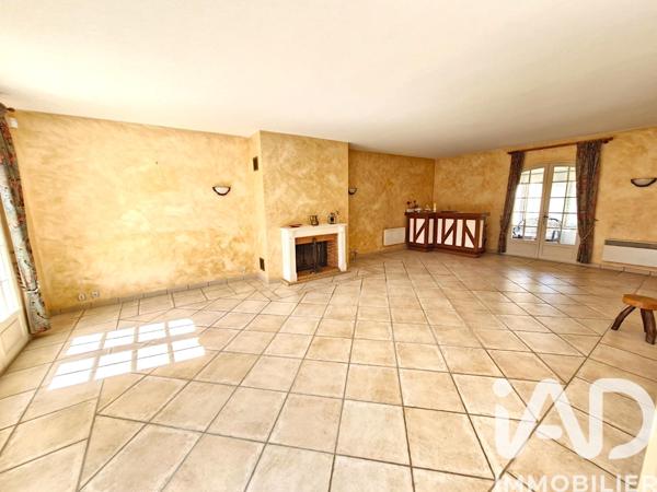 Maison à vendre 9 pièces 225 m² Bou