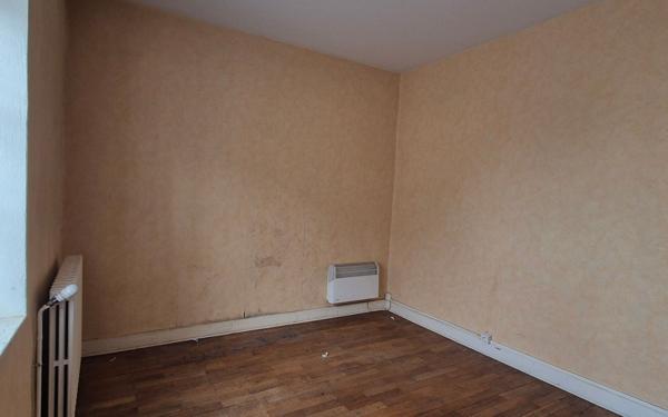 Maison à vendre    4 pièces •  Brangues