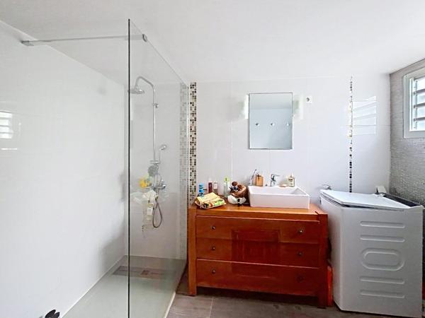 Maison 3 ch. + studio indépendant + Piscine
