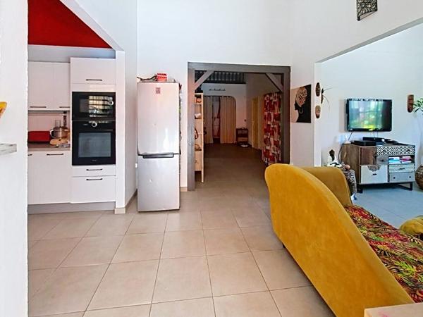 Maison 3 ch. + studio indépendant + Piscine