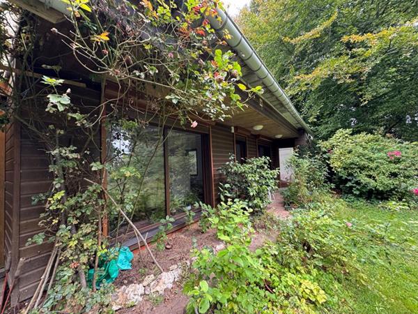 Maison en ossature bois - volumes généreux, jardin d'hiver et potentiel unique à Yvetot