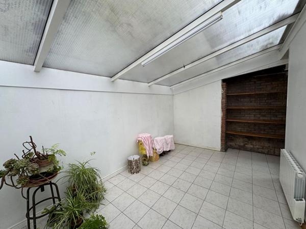 Maison en ossature bois - volumes généreux, jardin d'hiver et potentiel unique à Yvetot