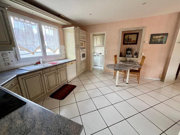 LA FERTE SOUS JOUARRE - APPARTEMENT 4 chambres avec terrasse et garage