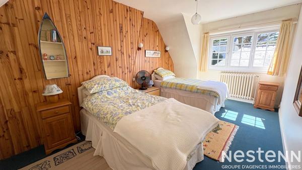 Maison de 185 m² à Saint-Goustan avec trois garages