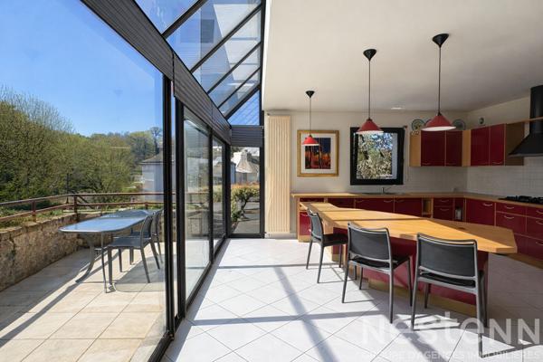 Maison de 185 m² à Saint-Goustan avec trois garages