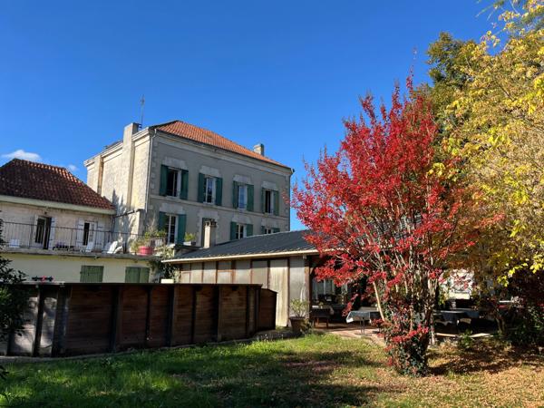 Vente des murs d’un immeuble exploité en hôtel-restaurant Saint-Aigulin (17360)