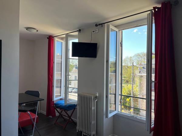 Vente des murs d’un immeuble exploité en hôtel-restaurant Saint-Aigulin (17360)