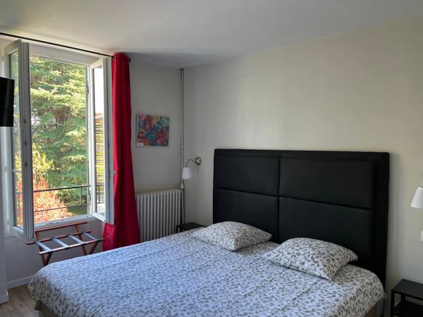 Vente des murs d’un immeuble exploité en hôtel-restaurant Saint-Aigulin (17360)