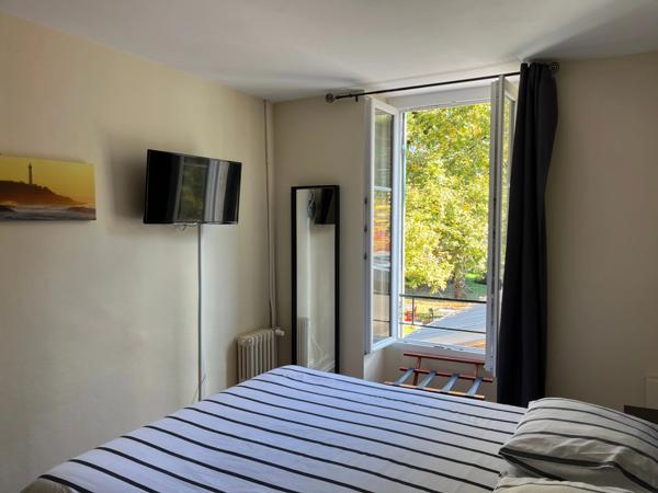 Vente des murs d’un immeuble exploité en hôtel-restaurant Saint-Aigulin (17360)