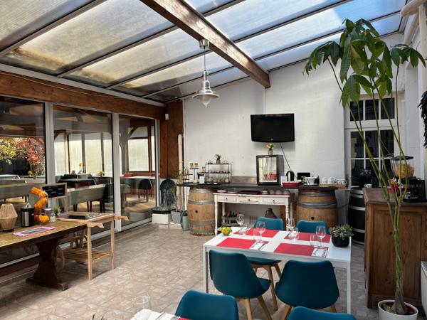 Vente des murs d’un immeuble exploité en hôtel-restaurant Saint-Aigulin (17360)