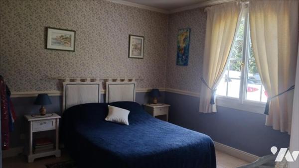 Beaux volumes pour ce pavillon au calme et sans vis à vis