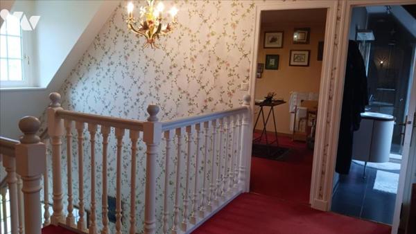 Beaux volumes pour ce pavillon au calme et sans vis à vis