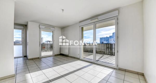À vendre Appartement 3 pièces 64 m² - Rillieux-la-pape 69140