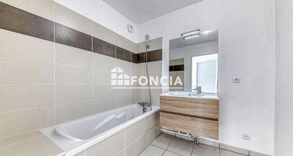 À vendre Appartement 3 pièces 64 m² - Rillieux-la-pape 69140