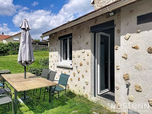 Hameau d'Auxonnettes - Maison en pierre  -  3 chambres, jardin et garage