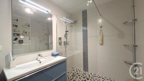 Appartement F3 à vendre  3 pièces - 70,12 m 2   STRASBOURG  - 67