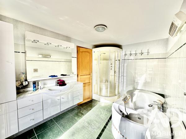 Maison à vendre 12 pièces 310 m² Guengat