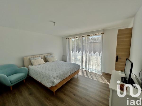 Maison 7 pièces de 293 m² à Allonnes (49650)