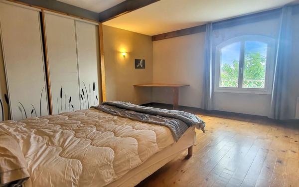 Maison à vendre    5 pièces • 167 m2 Roussillon