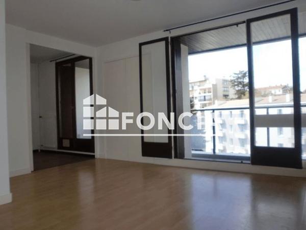 Location Studio 29 m² - 70 BOULEVARD D'ITALIE La Roche Sur Yon 85000