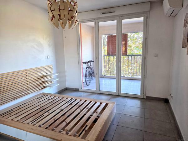 Magnifique T 3 avec 2 terrasses et 2 parkings privés