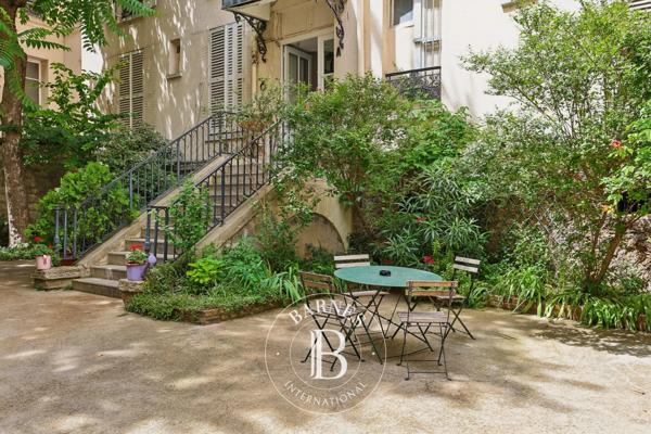 Paris 18ème, Appartement  18 m² à vendre
