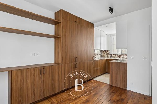 Paris 18ème, Appartement  18 m² à vendre