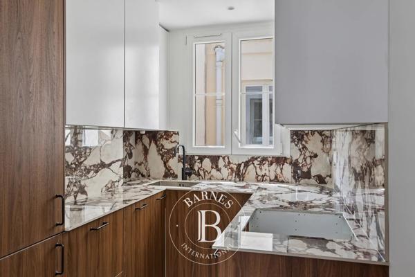 Paris 18ème, Appartement  18 m² à vendre