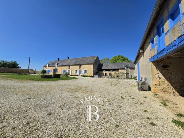 Moulins-sur-Yèvre, Ferme 6 Chambres -  311 m² à vendre