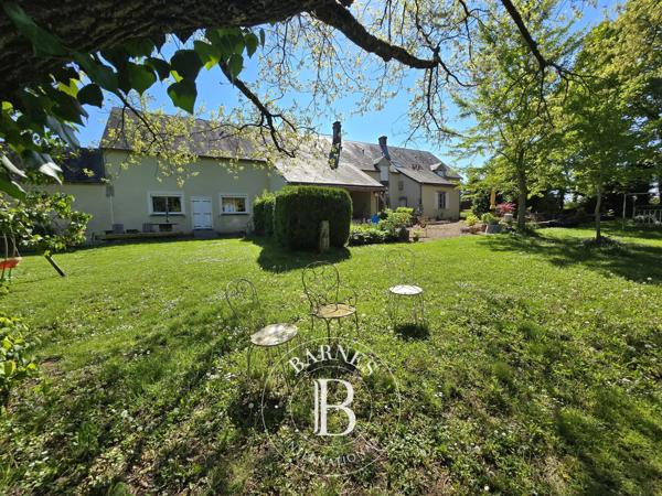 Moulins-sur-Yèvre, Ferme 6 Chambres -  311 m² à vendre