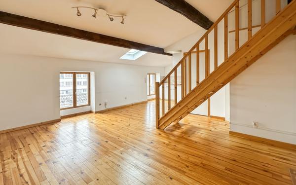 Appartement à vendre    1 pièce • 28 m2 Valence