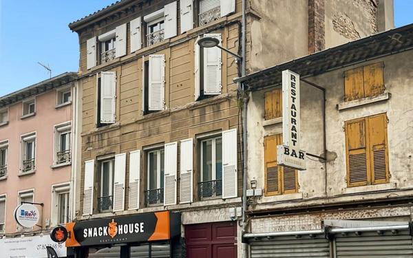 Appartement à vendre    1 pièce • 28 m2 Valence