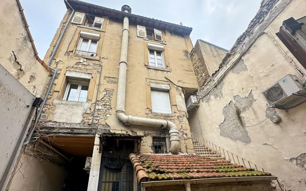 Appartement à vendre    1 pièce • 28 m2 Valence