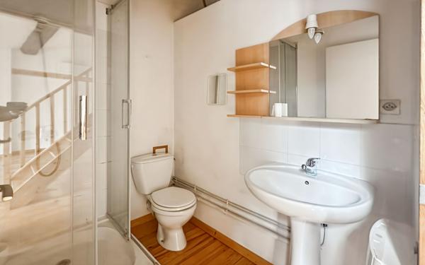 Appartement à vendre    1 pièce • 28 m2 Valence