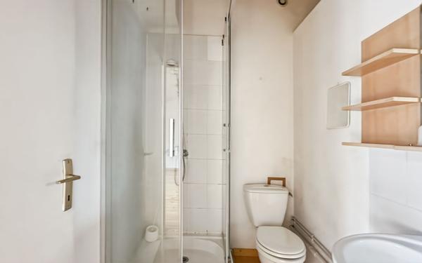 Appartement à vendre    1 pièce • 28 m2 Valence