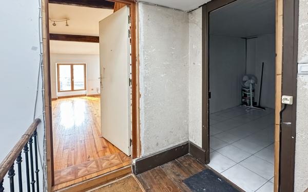 Appartement à vendre    1 pièce • 28 m2 Valence