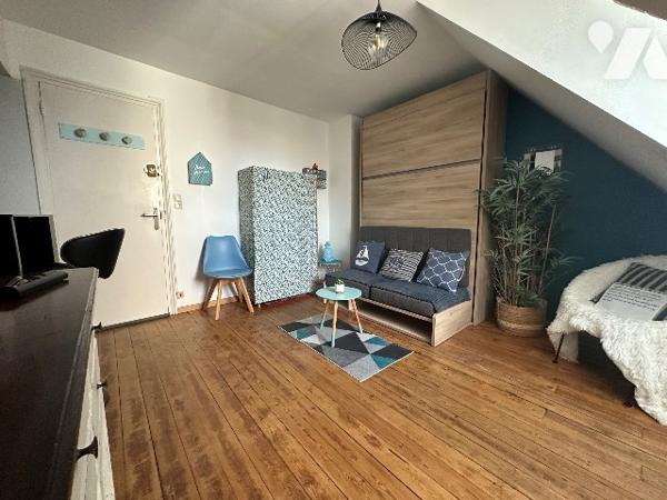 STUDIO 17 m² – RÉSIDENCE HISTORIQUE FACE À LA MER – VENDU MEUBLÉ