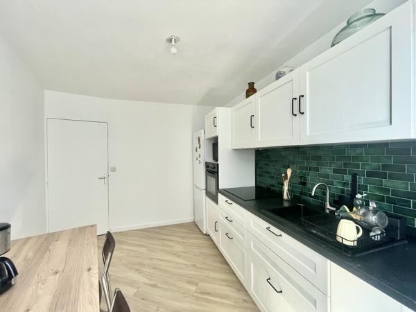 Appartement
                                                                                                                                                                                                                                                                                                                        2 pièce(s)                                                                                                                                                                                                          1 chambre(s)                                                                                                                                                                                                          52.57  m²