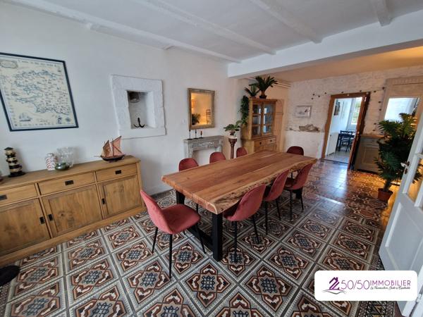 Maison bourgeoise de caractère avec dépendance et multiples possibilités
