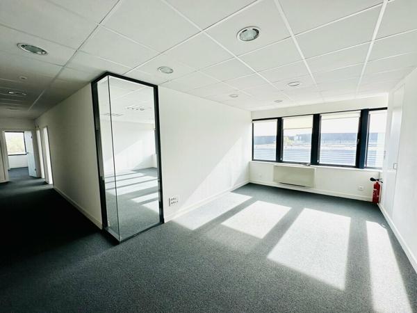 BUREAUX à LOUER de 352 m²