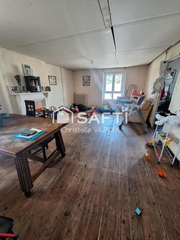 Maison individuelle de 309m² avec beau potentiel.