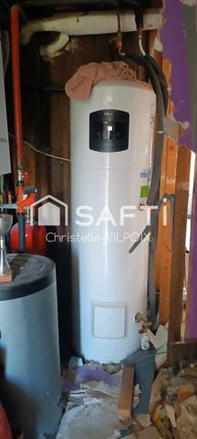 Maison individuelle de 309m² avec beau potentiel.