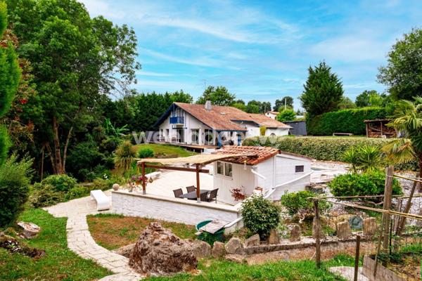 Maison à vendre 8 pièces de 170 m² à Mouguerre