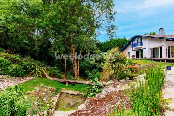 Maison à vendre 8 pièces de 170 m² à Mouguerre