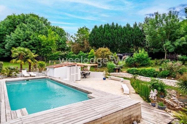 Maison à vendre 8 pièces de 170 m² à Mouguerre